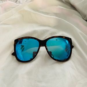 QUAY Sunglasses